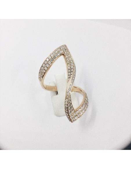 Anillo de oro rosa y brillantes