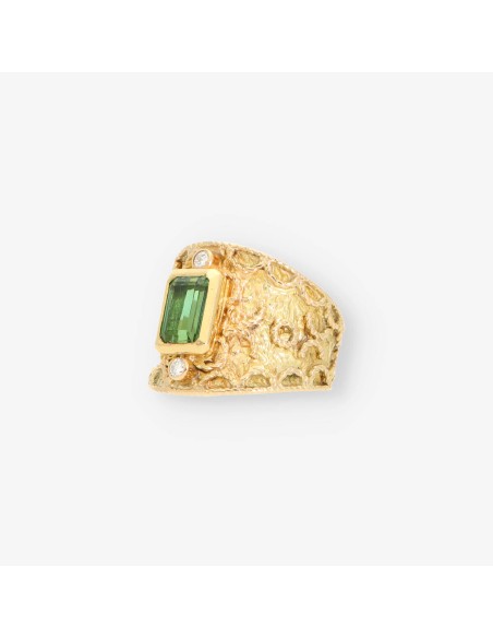 Anillo oro, piedra verde y bri