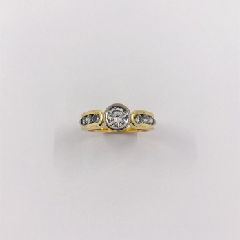 Anillo en oro 18kt con birllantes