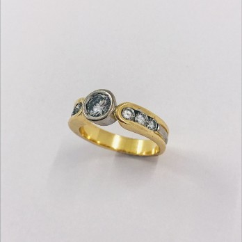 Anillo en oro 18kt con birllantes 2