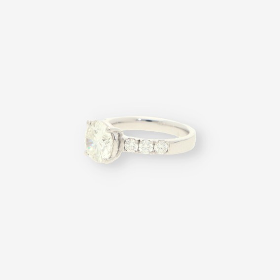 Anillo oro blanco y bri aprox. 3,04 Qt.