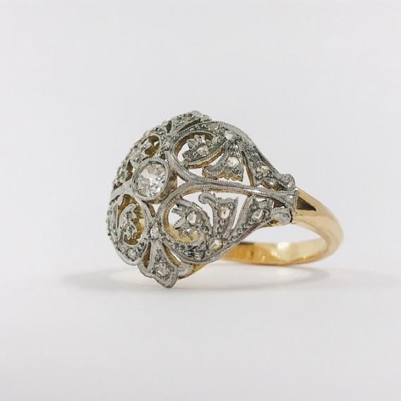 Anillo aÃ±os 20 en oro y diamantes