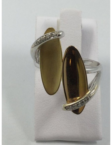 Anillo en oro blanco, amarillo y brillantes