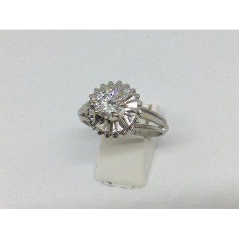 Sortija solitario de oro blanco con brillante