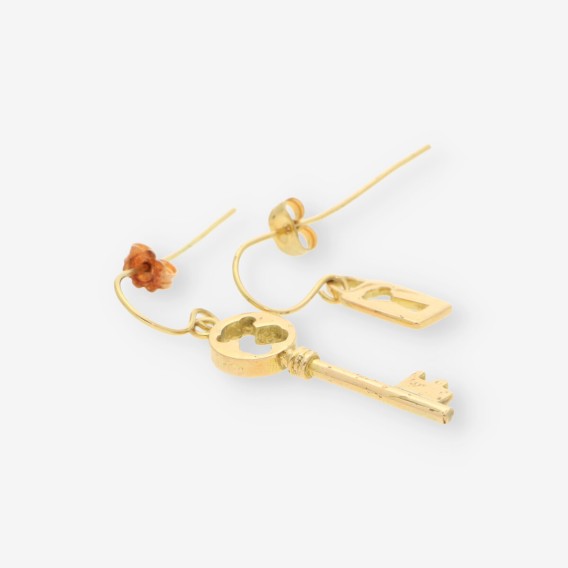 Pendientes largos llave y cerradura oro