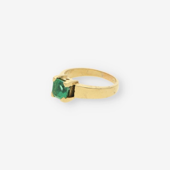 Anillo oro piedra verde