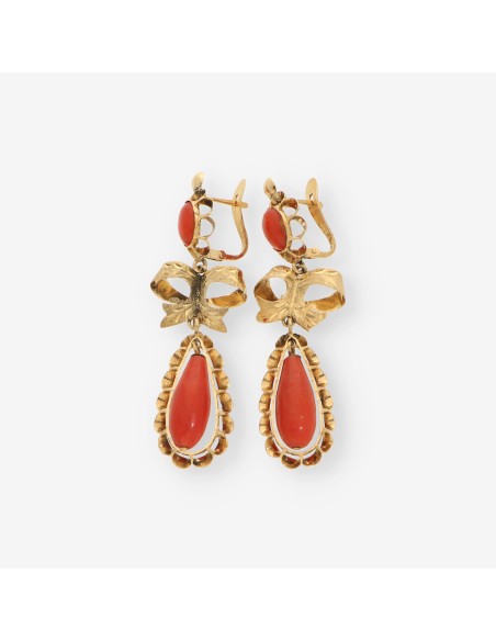 Pendientes oro y coral