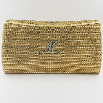 Bolso vintage en oro 18 con letra central en brillantes 2