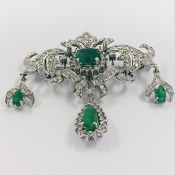 Broche en oro blanco 18kt brillante y esmeralda 2