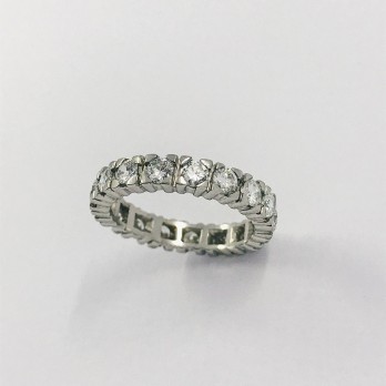 Alianza en oro blanco 18kt con brillantes 2