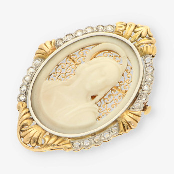 Aguja oro nacar y diamante 2
