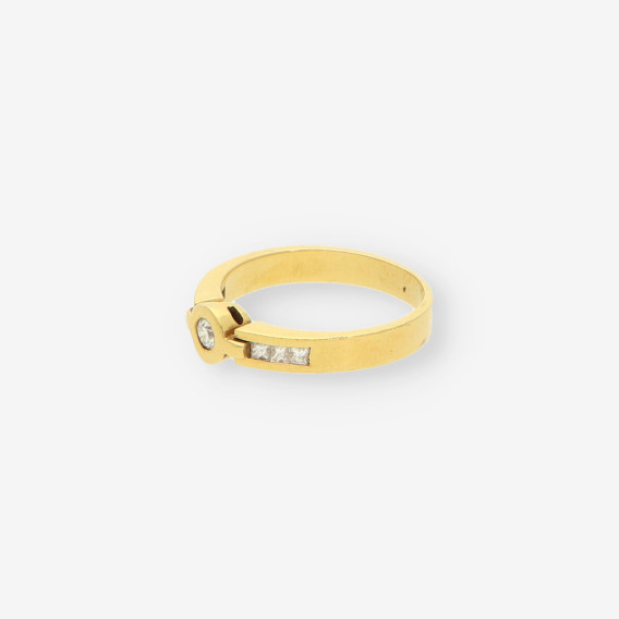 Anillo oro y bri