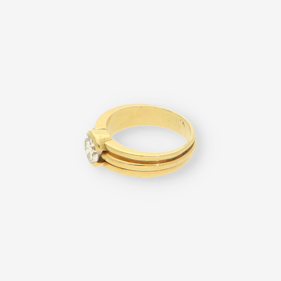 Anillo oro y bri aprox. 0.90 Qt