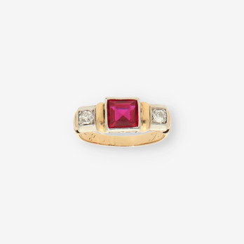 Anillo oro p. roja y brillantes