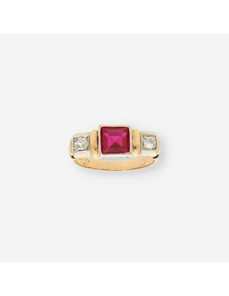 Anillo oro p. roja y brillantes
