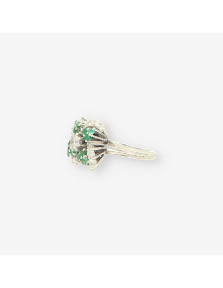 Anillo oro blanco brillantes y esmeralda