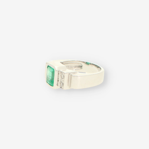 Anillo oro blanco Esmeralda y brillantes
