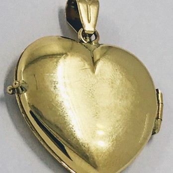 Colgante de oro 18kt en forma de corazÃ³n. 2