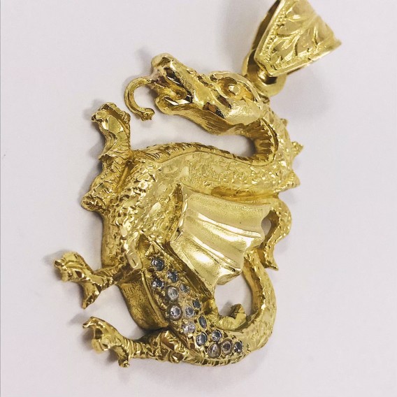 Colgante DragÃ³n en oro 18kt