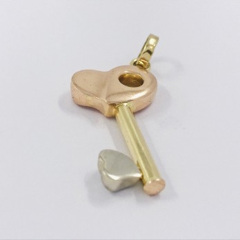 Colgante llave corazÃ³n en oro18kt 2