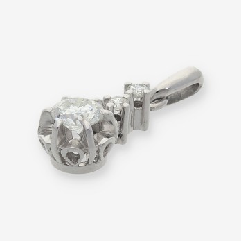 Colgante en oro blanco 18kt con brillantes. 2