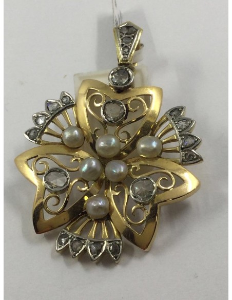 Broche de oro con diamantes y perlas