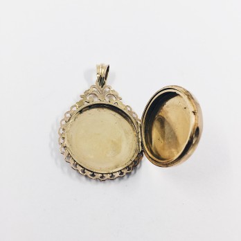 Colgante portafotos en oro 2