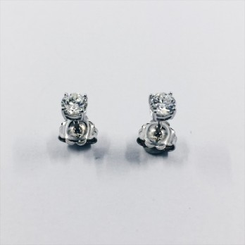 Pendientes dormilonas en oro blanco y brillantes 2