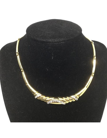 Gargantilla en oro blanco con centro de tres lÃ­neas de brillantes