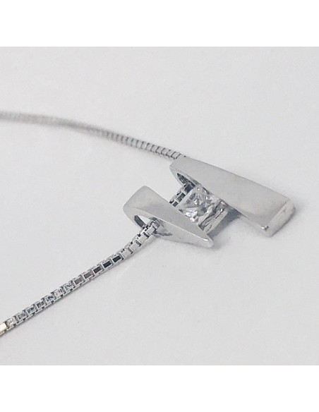 Collar en oro blanco 18kt con circonita.
