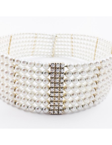 Gargantilla de perlas con centro de brillantes