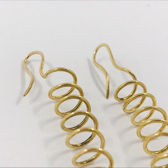 Pendientes muelle en oro 18kt