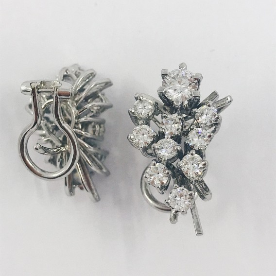 Pendientes de oro blanco y brillantes