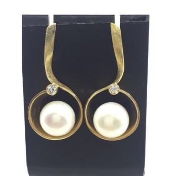 Pendientes de oro con perla y brillante