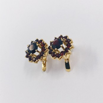 Pendientes en oro 18kt con granates. 2
