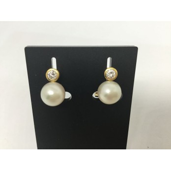 Pendientes tÃº y yo en oro con perla y brillante