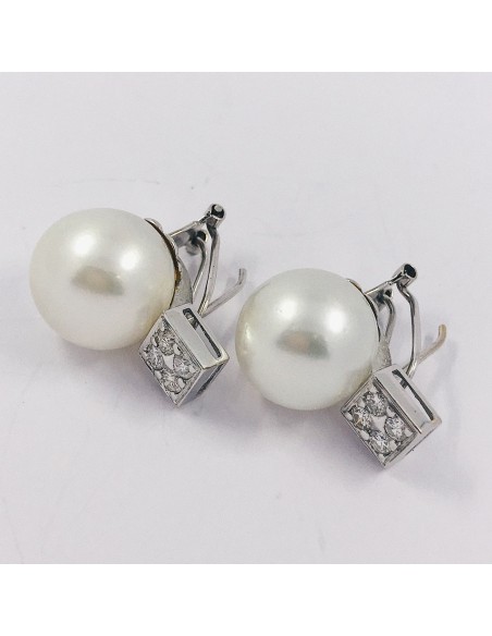 Pendientes en oro blanco 18kt con brillantes y perla