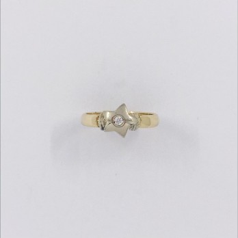 Anillo en oro 18kt con estrella central