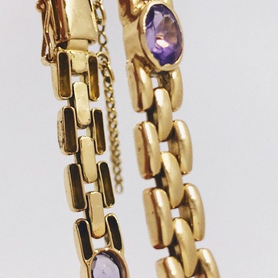 Pulsera en oro 18kt. con amatistas.