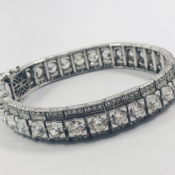 Pulsera riviere en oro blanco y brillantes