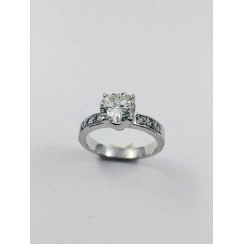 Anillo de oro blanco, brillantes y gran brillante central 2