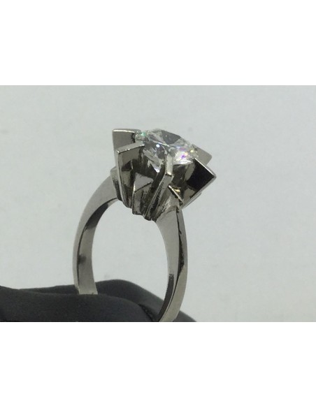 Solitario oro blanco con brillante de 1,70 qt.