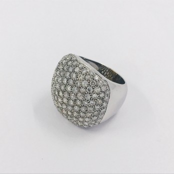 Anillo ancho en oro blanco 18kt con brillantes. 2