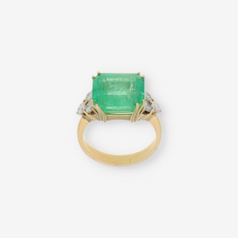 Anillo en oro 18kt con Brillantes y Esmeralda 2