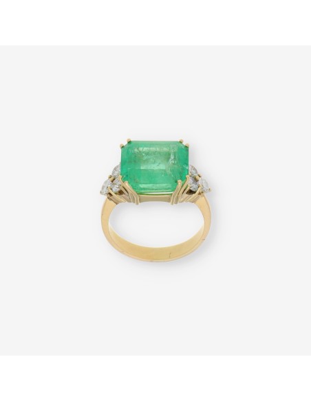 Anillo en oro 18kt con Brillantes y Esmeralda