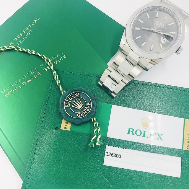 Rolex Datejust 126300 caja y documentos