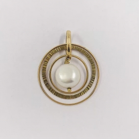 Colgante triple aro en oro 18kt con perla | Comprar colgantes de segunda mano